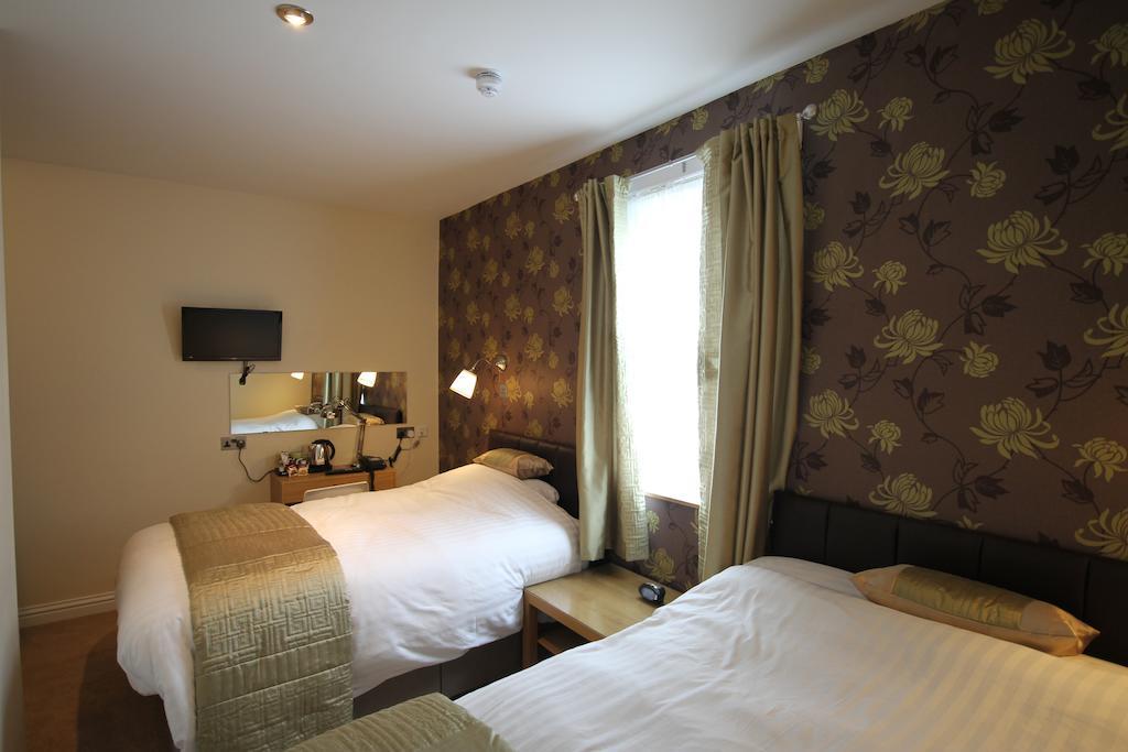 The Lion Hotel Blaenavon Δωμάτιο φωτογραφία